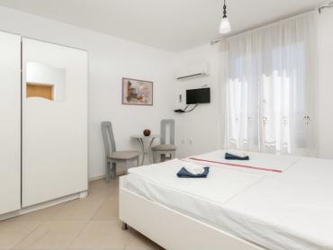 11 Studio apartmana - 150m od mora