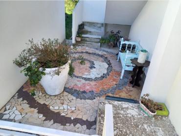 ŠIBENIK, kuća sa tri stana