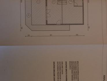 ŠIBENIK, kuća sa tri stana