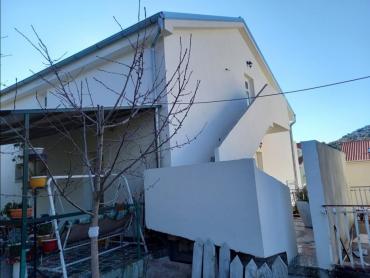 ŠIBENIK, kuća sa tri stana
