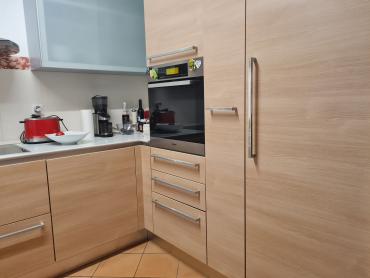 Predivna kuća sa apartmanima 300 m od mora