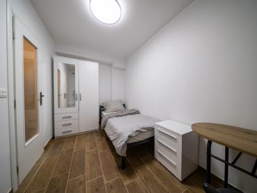 ROGOZNICA- MODERNO OPREMLJENA KUĆA U STAROM DIJELU MJESTA