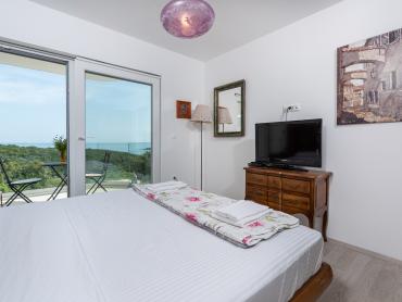 Luksuzna vila s bazenom - 500 m od mora