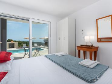 Luksuzna vila s bazenom - 500 m od mora