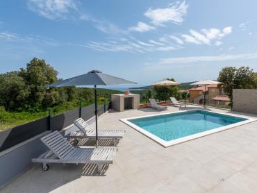 Luksuzna vila s bazenom - 500 m od mora