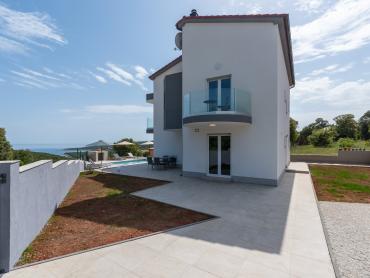 Luksuzna vila s bazenom - 500 m od mora