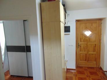 Prekrasna kuća na velikoj okućnici