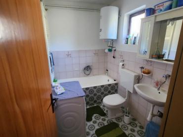 KUĆA SA VELIKIM IMANJEM I DVA POMOĆNA OBJEKTA