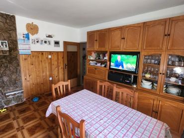 KUĆA SA VELIKIM IMANJEM I DVA POMOĆNA OBJEKTA