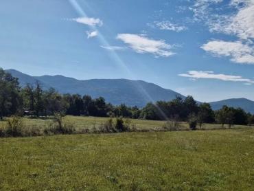 PAZARIŠTA - LIJEPO ZEMLJIŠTE S POGLEDOM NA VELEBIT