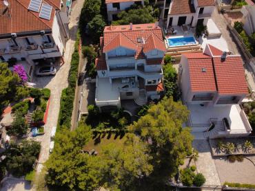 ŽABORIĆ-PREDIVNA VILLA UZ MORE