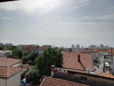 G. Zamet, kuća sa etažiranim stanovima