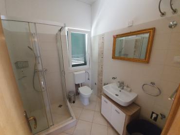 ROGOZNICA- DVOSOBNI STAN 80M OD MORA