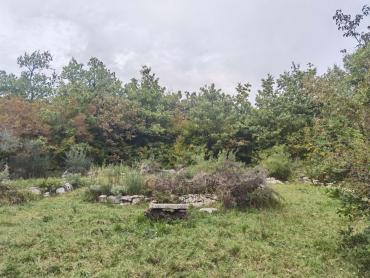 Zemljište na mirnoj lokaciji blizu svih sadržaja