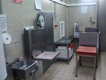 Brinje, kuća i pogon za proizvodnju i preradu mesa