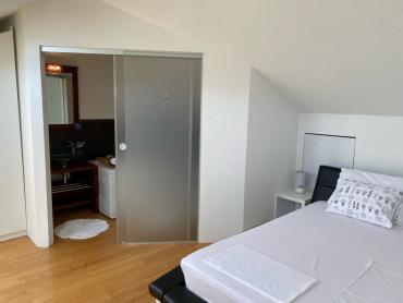 Stanovanje Dol, Stari Grad, 80m2