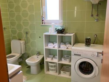 Stanovanje Dol, Stari Grad, 80m2