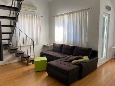 Stanovanje Dol, Stari Grad, 80m2