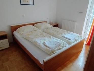 APARTMAN OKOLICA GRADA KRKA - VISOKO PRIZEMLJE