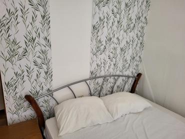 Kuća blizu mora sa deset apartmana
