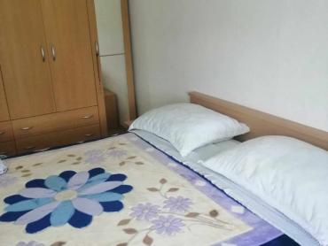 Prodaje se kuća, Ljubački stanovi