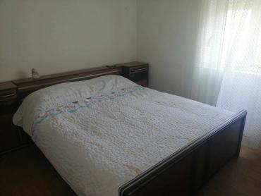 Prodaje se kuća, Ljubački stanovi