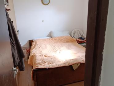 DVOJNA KUĆA U VRSIMA SAMO 350 METARA OD MORA