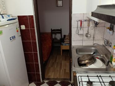 DVOJNA KUĆA U VRSIMA SAMO 350 METARA OD MORA
