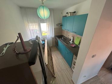 Dvije Prizemnice Borongaj prilika!