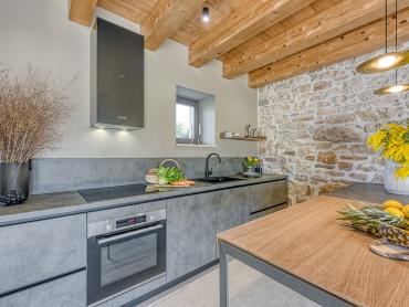 ISTARSKI SAN - Kuća koja odiše toskanskom elegancijom