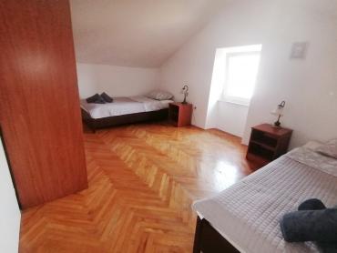 UNIJE, DIO KUĆE ZA INVESTICIJU ILI ODMOR
