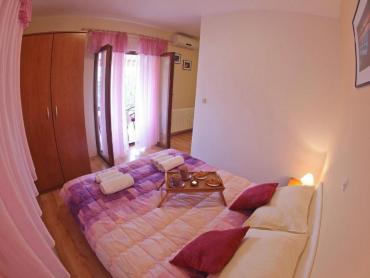 APARTMANSKA KUĆA U BLIZINI MORA I PLAŽE - SUKOŠAN
