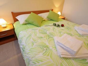 APARTMANSKA KUĆA U BLIZINI MORA I PLAŽE - SUKOŠAN