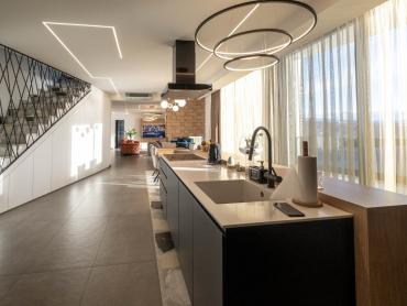 OPATIJA Ekskluzivna nekretnina 227m2-s nevjerojatnim pogledom na Opatiju
