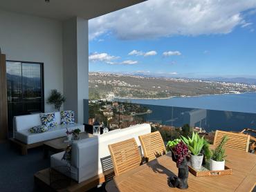OPATIJA Ekskluzivna nekretnina 227m2-s nevjerojatnim pogledom na Opatiju