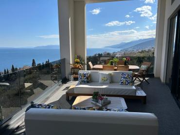 OPATIJA Ekskluzivna nekretnina 227m2-s nevjerojatnim pogledom na Opatiju