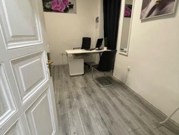 Centar-103m2 -5skl ,uredno blizina Zagrada