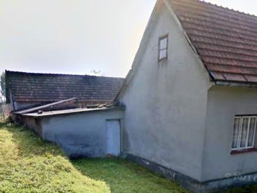 Imanje u Oštarijama sa kućom za adaptaciju