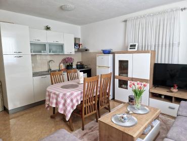 APARTMAN U CENTRU MAKARSKE