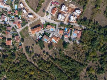 SNIŽENO! NOVA KUĆA S BAZENOM, MIRNA LOKACIJA