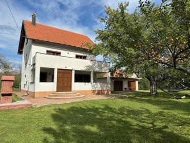 Casa Ličko Cerje, Lovinac, 240m2