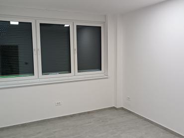 Locale commerciale Maksimir, 449m2