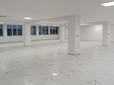 Locale commerciale Maksimir, 449m2