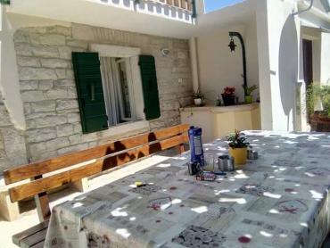 Casa per 4 persone, affitto a lungo termine in una posizione tranquilla!