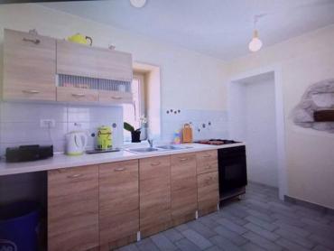 Casa per 4 persone, affitto a lungo termine in una posizione tranquilla!