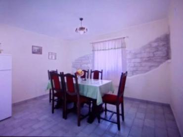 Casa per 4 persone, affitto a lungo termine in una posizione tranquilla!