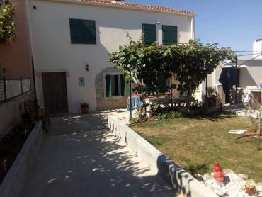 Casa per 4 persone, affitto a lungo termine in una posizione tranquilla!