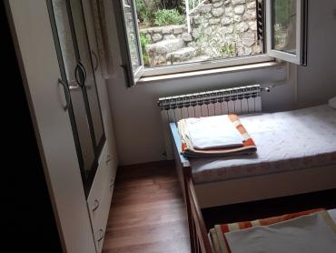 Klenovica kuća za najam radnika