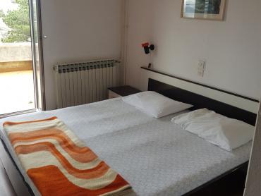 Klenovica kuća za najam radnika