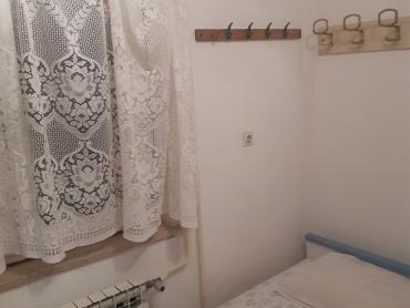 Klenovica kuća za najam radnika
